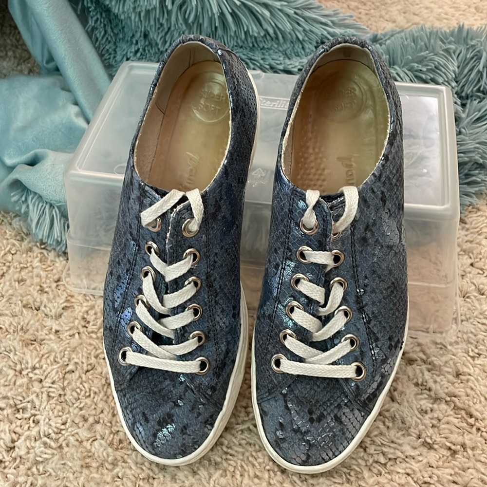 Paul green size 9 sneakers blue snake shimmer leather